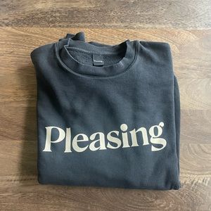 Pleasing brand Large black crewneck sweatshirt